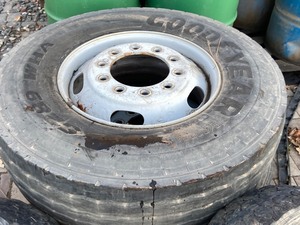 lot 20-C image: Lot Of (4) Wheels & Tires