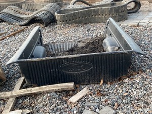 lot 20-D image: Ford Ranger Bed Liner