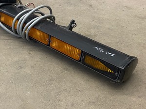 lot 24 image: Whelen Model TA836A Amber Light Bar
