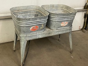 lot 25 image: Antique Dual-Bin Wash-Bin Station
