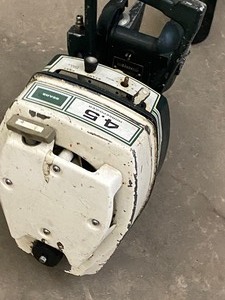 lot 32 image: Vintage Sears 4.5HP Outboard Boat Motor