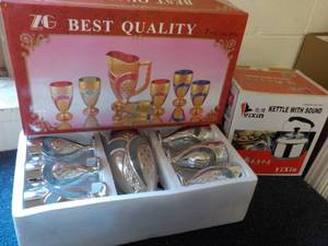 lot 115 image: 7 pc Pitcher and Glass Set and Vixi...