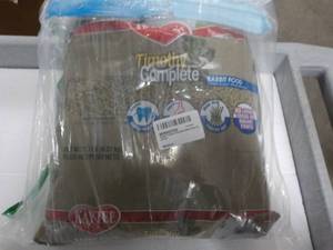 lot 125 image: 9.5 lb. Bag Timothy Complete Rabbit...
