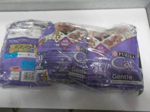 lot 133 image: 3 Bags Purina Cat Chow...