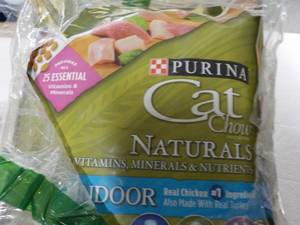 lot 154 image: 3 Bags Purina Cat Chow...