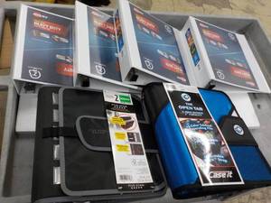 lot 175 image: 6 Binders...