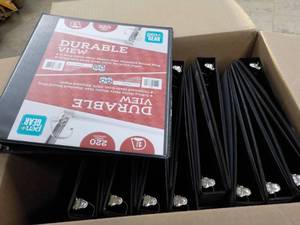 lot 179 image: 14 Pen Gear Durable View Binders...