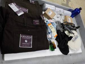 lot 185 image: Lot of Unclaimed Items...