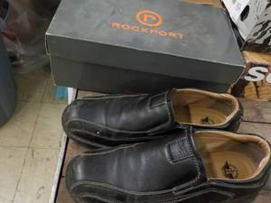 lot 194 image: Dockers Mens Shoes size 10D prev...
