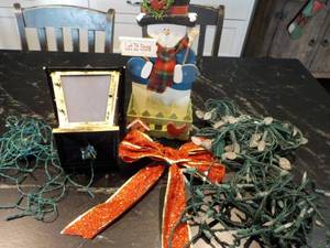 lot 98 image: Xmas Dcor and Lights- tested and ...