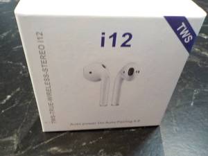 lot 78 image: True Wireless Stereo i12 Ear Buds...