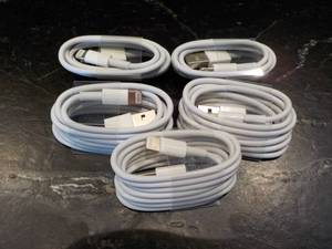 lot 81 image: 5 Lightening Chargers for iphone X,...