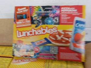 lot 251 image: Case of 8 - 4.7 oz Boxes Lunchables...