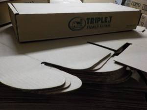 lot 266 image: 25 Self Closing Boxes 34 x 10 x 4...