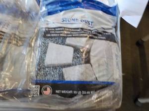 lot 273 image: 5 - 50 lb. Bags Cutting Eroge Stone...