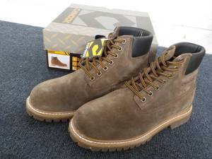 lot 291 image: Chinook size 8 Brown Footwear...
