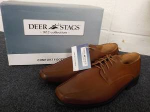 lot 296 image: Deer Stags size 9.5 M Lawrence Shoe...