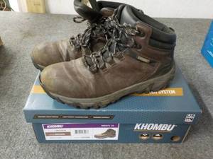 lot 309 image: Khombu Mens size 10 Lincoln Shoes-...