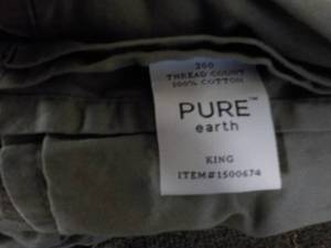 lot 340 image: Pure Earth King Size Sheet Set...