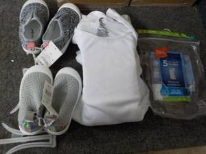 lot 73 image: 5 Tanks size L and 2 pair Shoes siz...