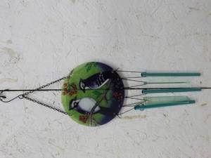 lot 75 image: Blue Jay Glass Windchime...