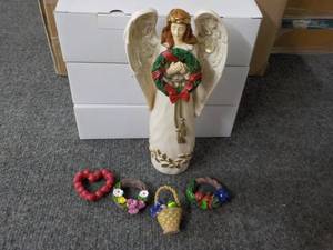 lot 386 image: 3 Sets of 9 tall Angels with 5 Sea...