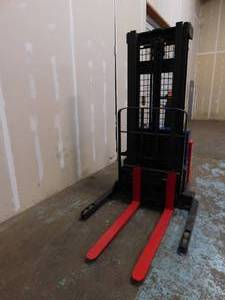 2013 Raymond RSS40 Stand Up Forklift