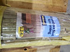 lot 51 image: Bamboo privacy screen, NEW