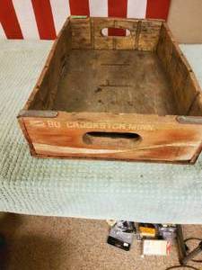 lot 36 image: Vintage coke crate