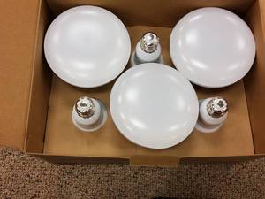 lot 56 image: Ecosmart 75 watt 6 pack LED BR40 floodlight