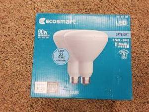 lot 130 image: 2 pack Ecosmart light bulbs