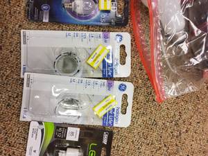 lot 127 image: bag of misc. small LED light bulbs