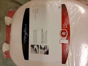 lot 121 image: Mayfair 16.5 toilet seat