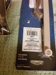 lot 134 image: 4 replacement awning window cranks.