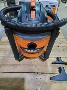 lot 53 image: Ridgid 9 gallon wet dry vac