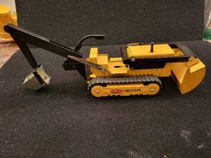 lot 29 image: Tonka Trencher