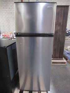 lot 337 image: Vissani 7.1 cu. ft. Top Freezer Refrigerator in Stainless Steel Look - Slight Scratch and Dent - Works Well.