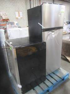 lot 358 image: WHOLESALE MIXED PALLET OF MISCELLANEOUS APPLIANCES WITH ISSUES FOR PARTSRESTORE