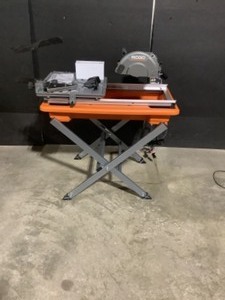 RIGID 9 Amp Corded 7 in. Wet Tile Saw with Stand. See Pictures