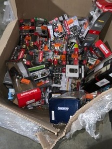 Huge Assortment of Kwikset, Shlage, Defiant & More Door Locks, Sets, Deadbolts & More Various Kinds & Conditions. See Pictures