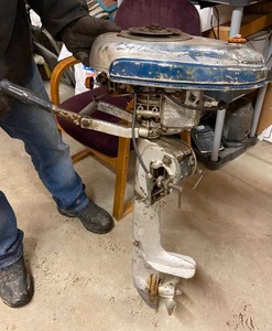 BOAT MOTOR