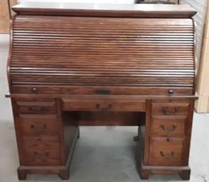 COMPUTER ROLL TOP DESK