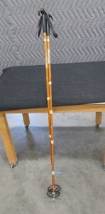 PAIR OF CROSS COUNTRY SKIS