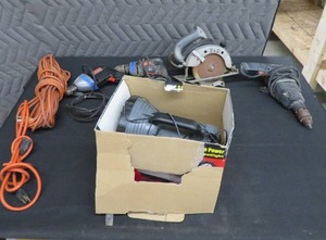 SPOTLIGHT, EXT. CORDS AND POWER TOOLS