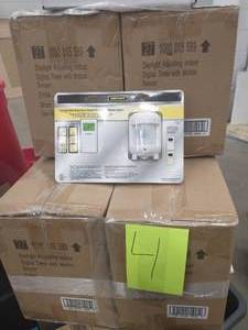 Defiant Daylight indoor digital timer with motion sensor