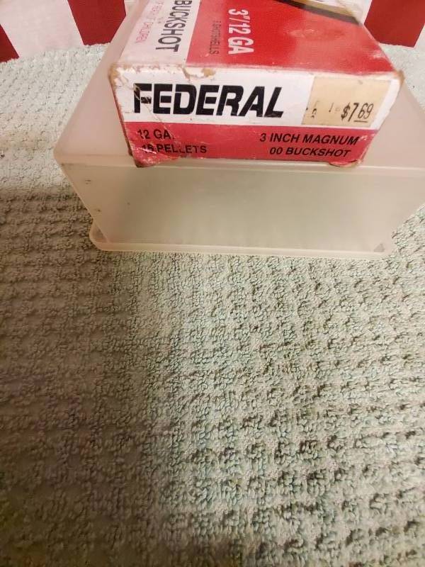 Federal Magnum  00 Buckshot  12 GA. 3 in