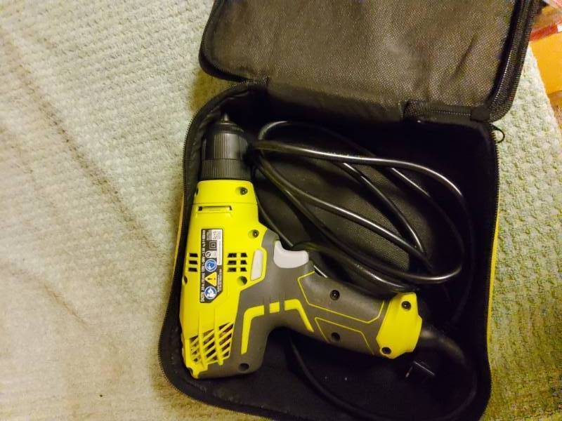 Ryobi 3.8 in keyless chuck electric drill with case