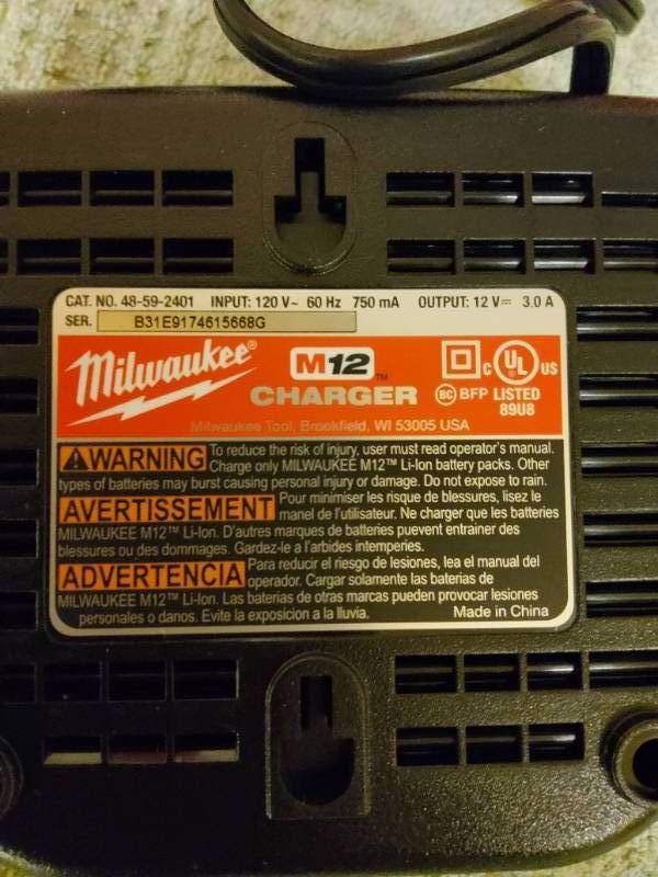 Milwaukee m-12 battery charger