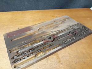 lot 53 image: Vintage Craftsman Tap and Die Set in Wood Case - Missing Some Pieces - NO SHIPPING