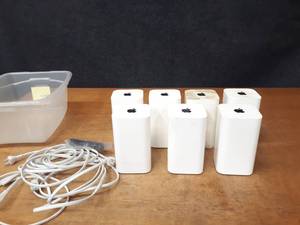 lot 68 image: Lot of (7) Apple Airport Wireless Routers - Part No. A1521
